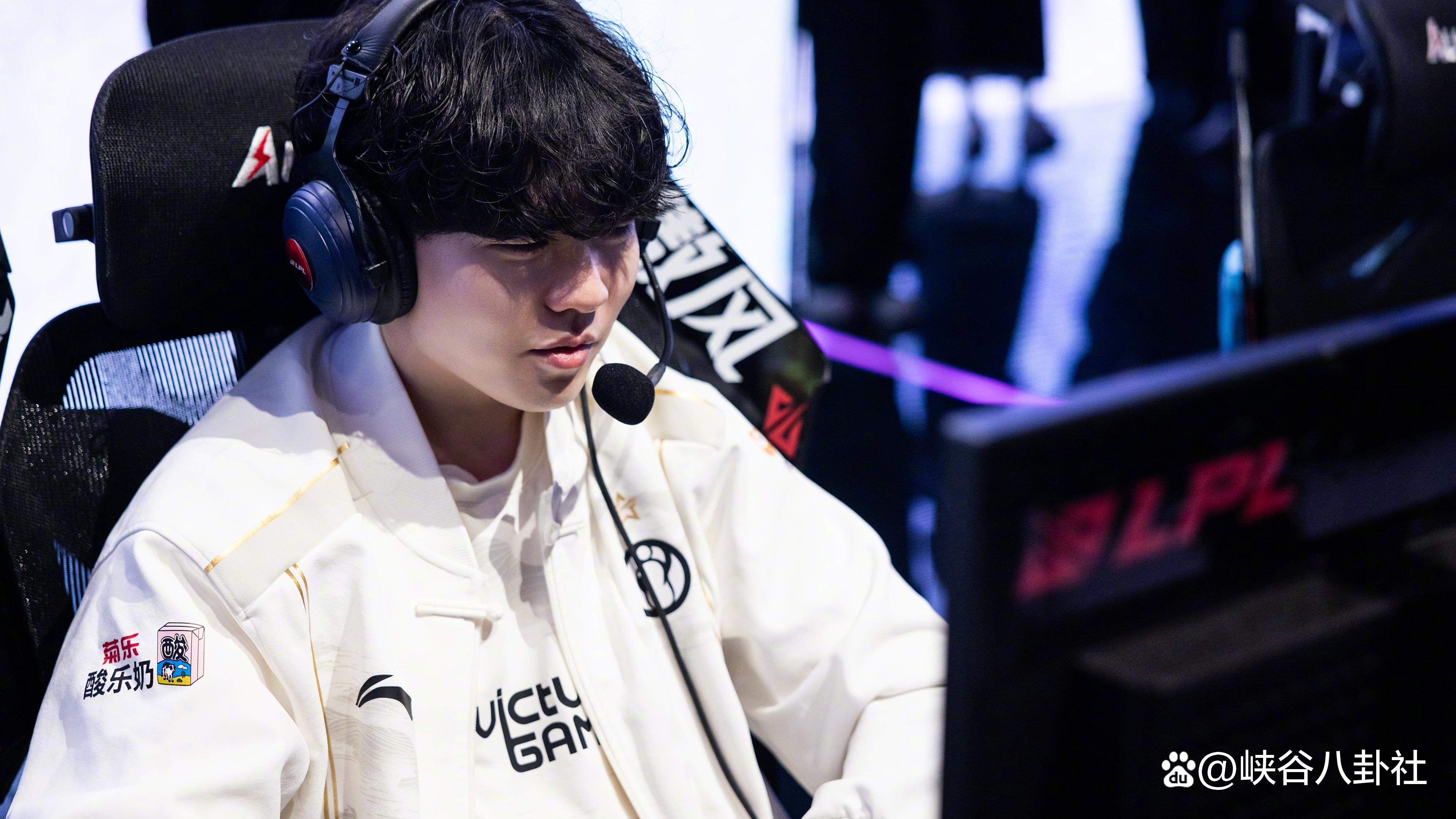 开云在线-关于Rookie官方宣布锐不可当新规，湖人引发争议！的信息-开云在线