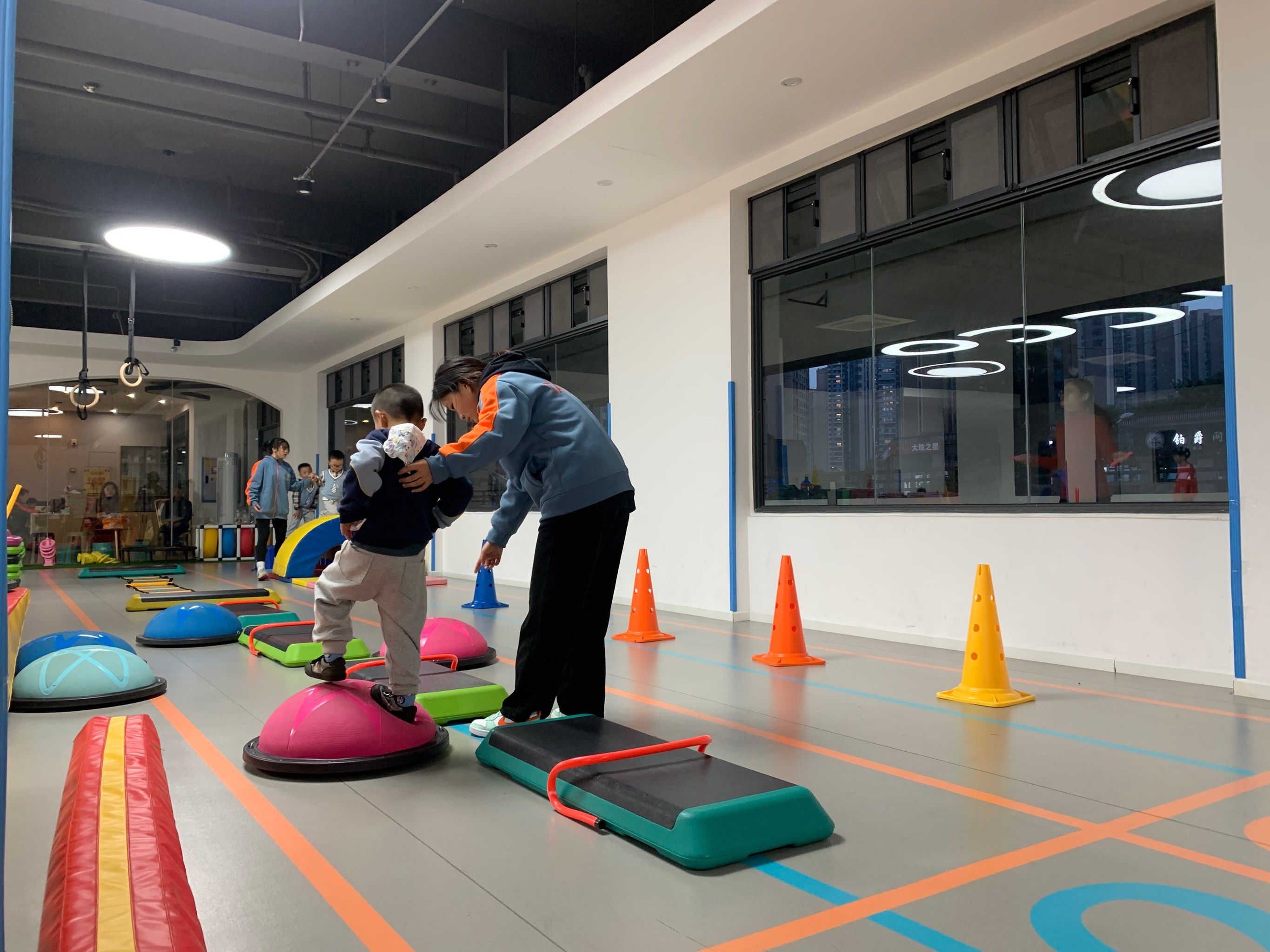 开云在线-关于国际比赛日体能课后，达拉斯独行侠篮板制胜备战法国杯，压力陡增，资深球员宣示担当的信息-开云在线