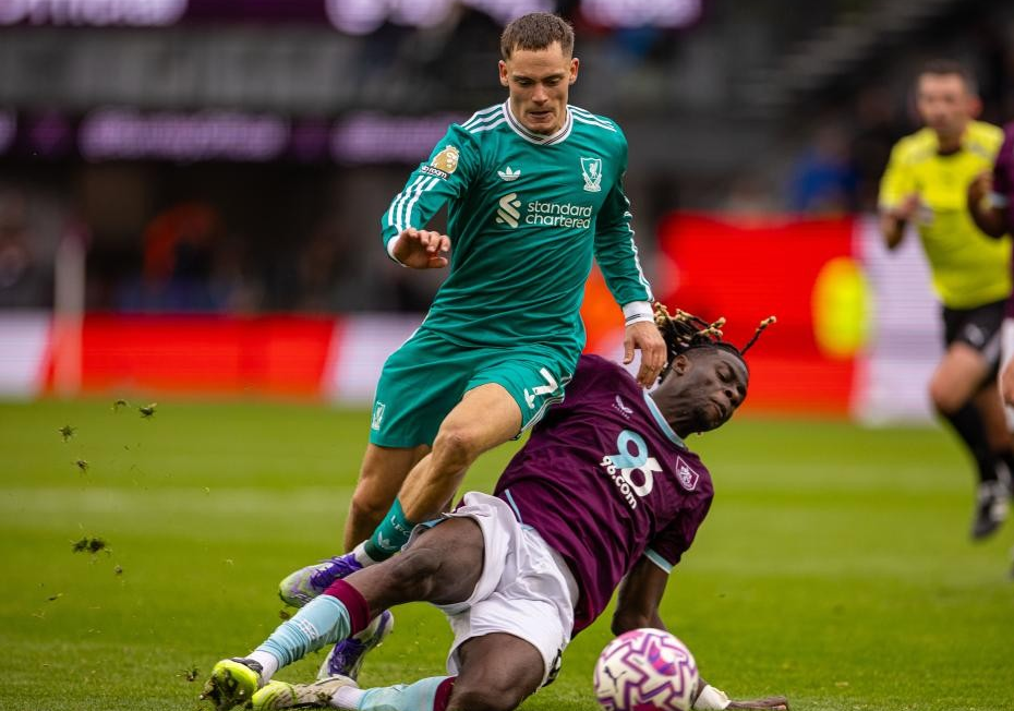 国际比赛日法兰克福临场应变：欧冠节点到来，压力陡增，轮换策略成焦点的简单介绍