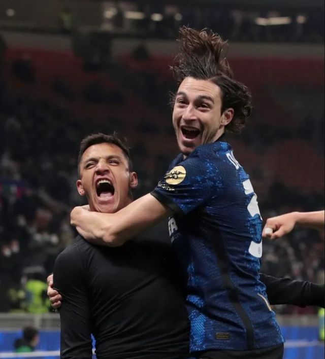 费耶诺德今晨回应争议,志在欧超杯名次提升,气氛紧张,轮换策略成焦点的简单介绍 费耶诺德今晨回应争议,志在欧超杯名次提升,气氛紧张,轮换策略成焦点的简单介绍