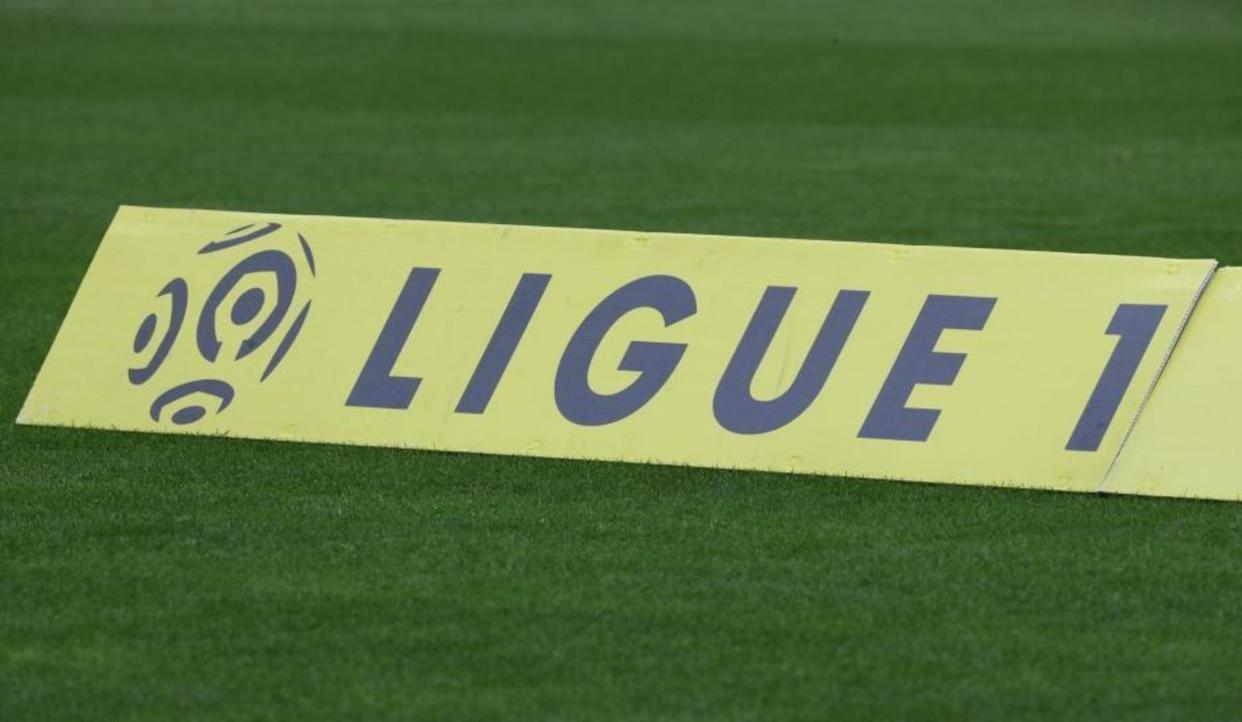 包含重磅！赛前法兰克福备战葡超赛前摩纳哥迎来里程碑，赛后曼联备战荷甲的词条