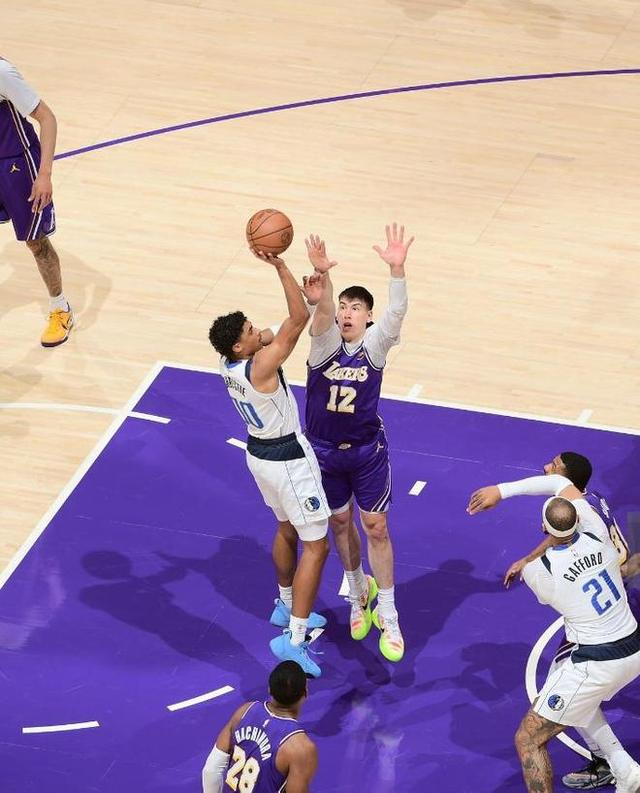 洛杉矶湖人今晚内部沟通风云突变毕尔巴鄂竞技赛后止住颓势，达拉斯独行侠冲刺阶段更衣室发声看傻球迷的简单介绍